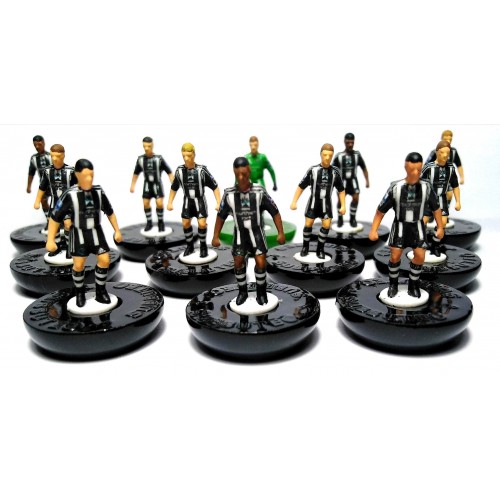 Subbuteo Andrew Table Soccer Newcastle United 2007-2008 on Classic Hasbro bases